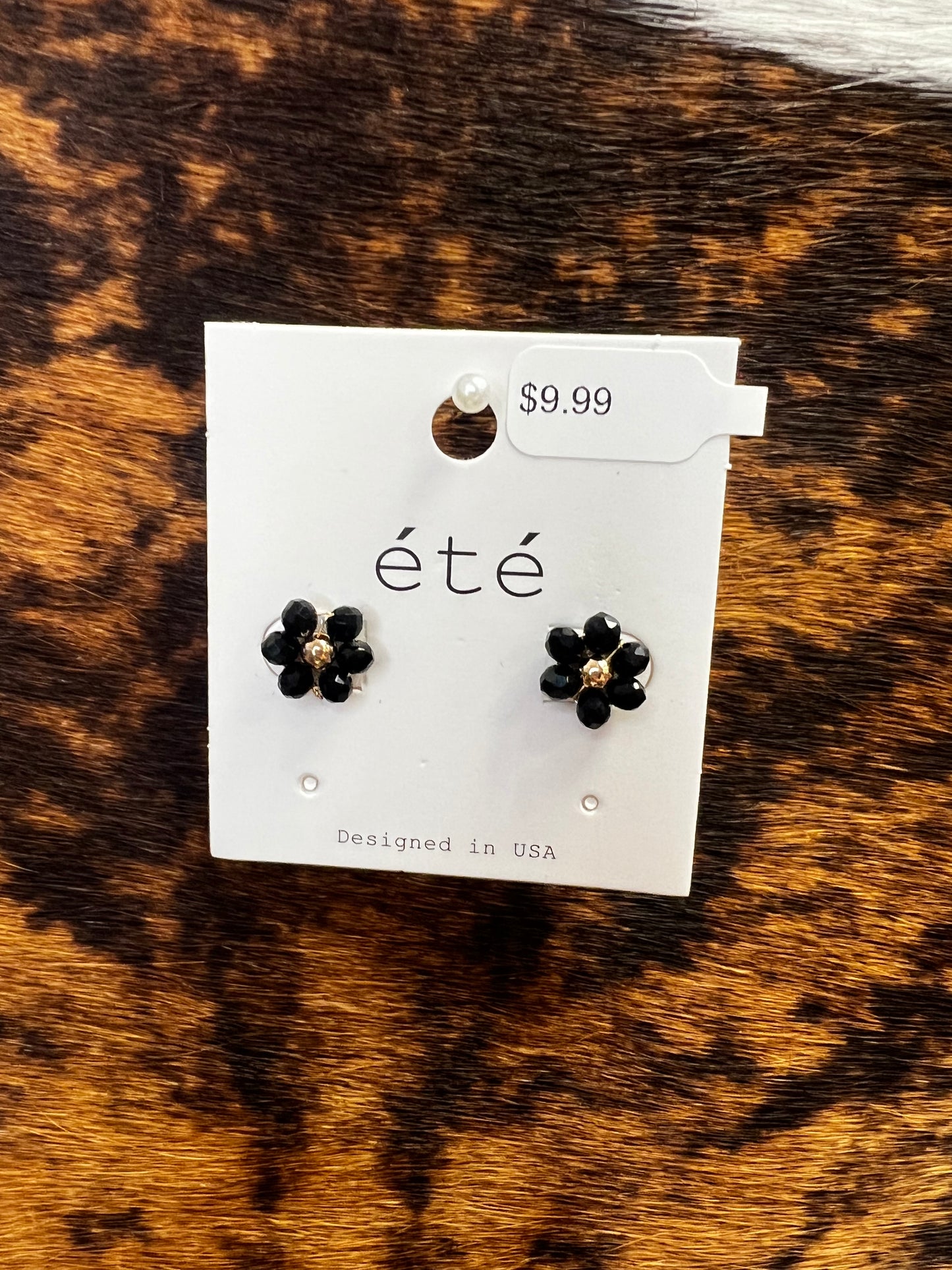 Flower studs