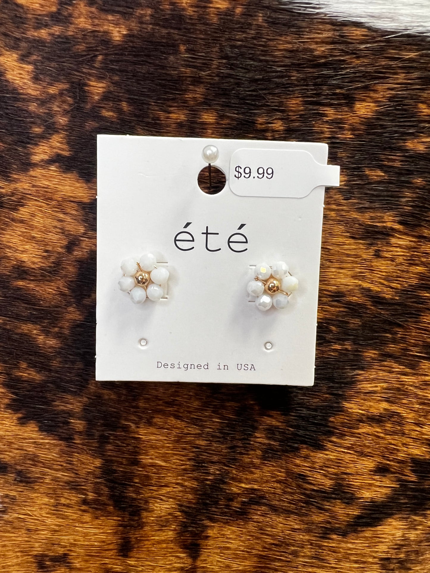 Flower studs